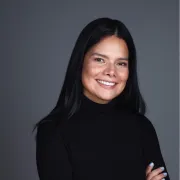 Paola Arias, Banca de las Oportunidades.